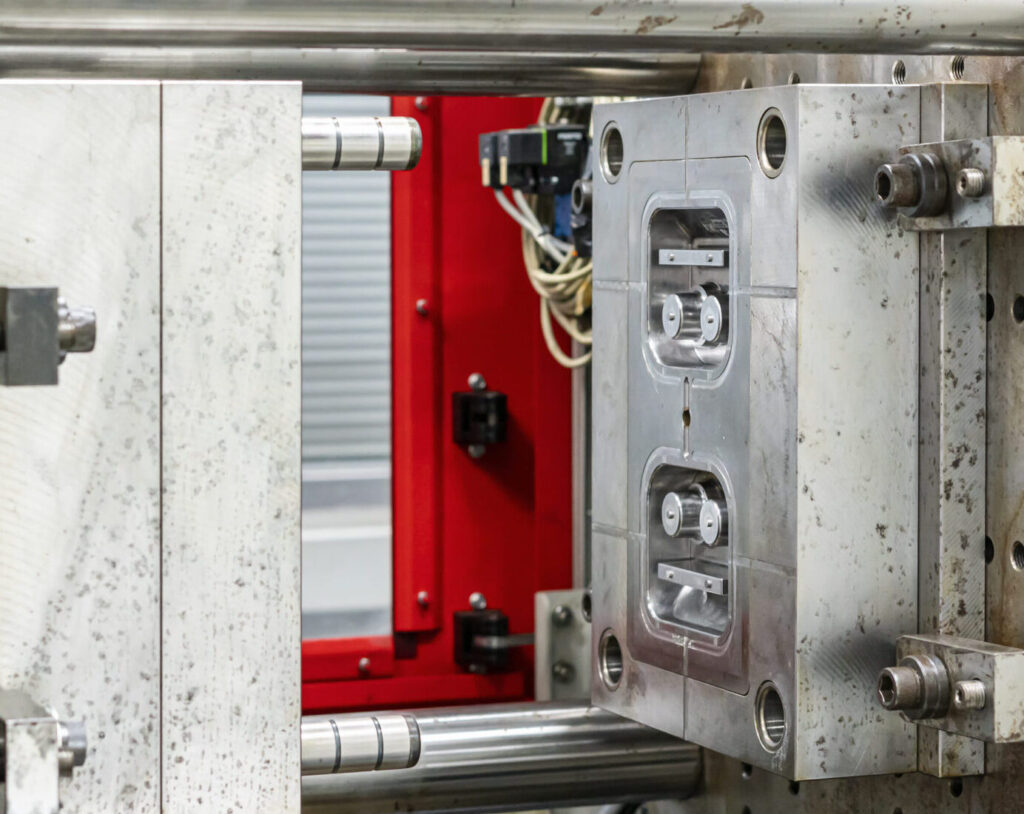 Plastic Injection Molding Machine1 injection mold machine