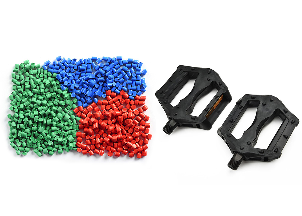 injection molding part and material plastic pellets