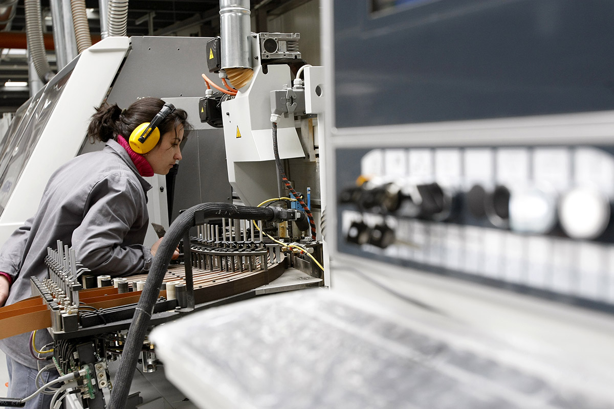 qualitycontrol using measuring machine quality control using measuring machine