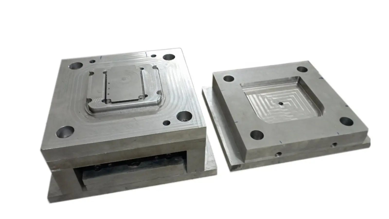 injection multi cavity mold
