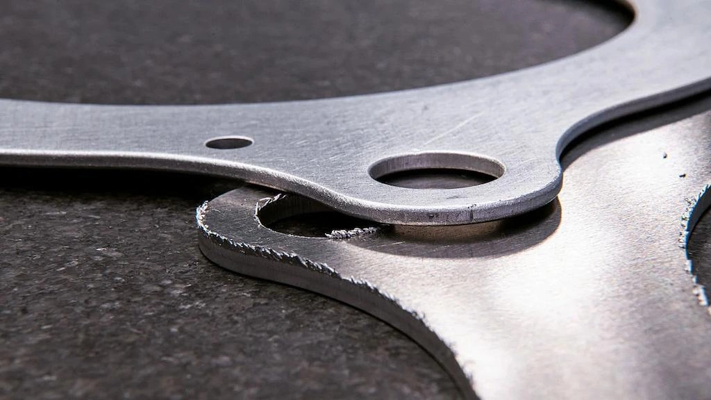 Stamping die burr problem