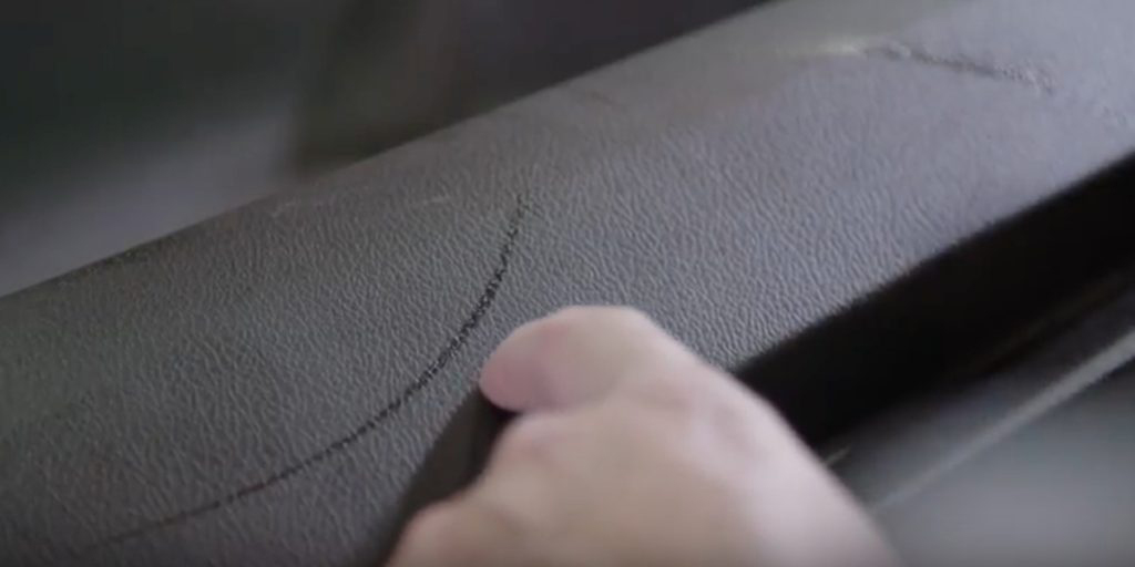 Injection Mold Flaws & How to Prevent Discoloration, Gloss